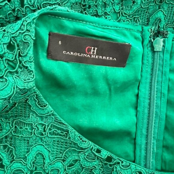 Carolina Herrera green lace pencil cut cocktail dress size 6